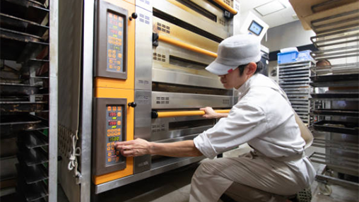 Checking commercial oven temperature accuracy
